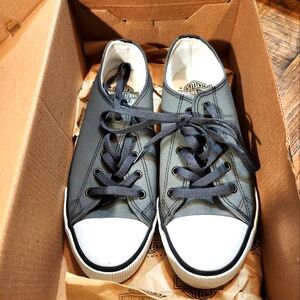 Womens Harley Davidson 7.5 sneakers